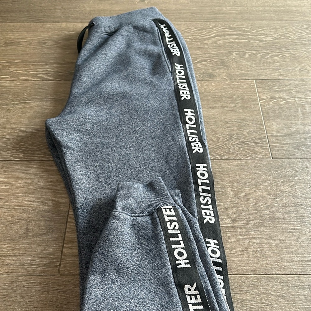 Hollister boys blue fleece sweatpants. Size Xsmall